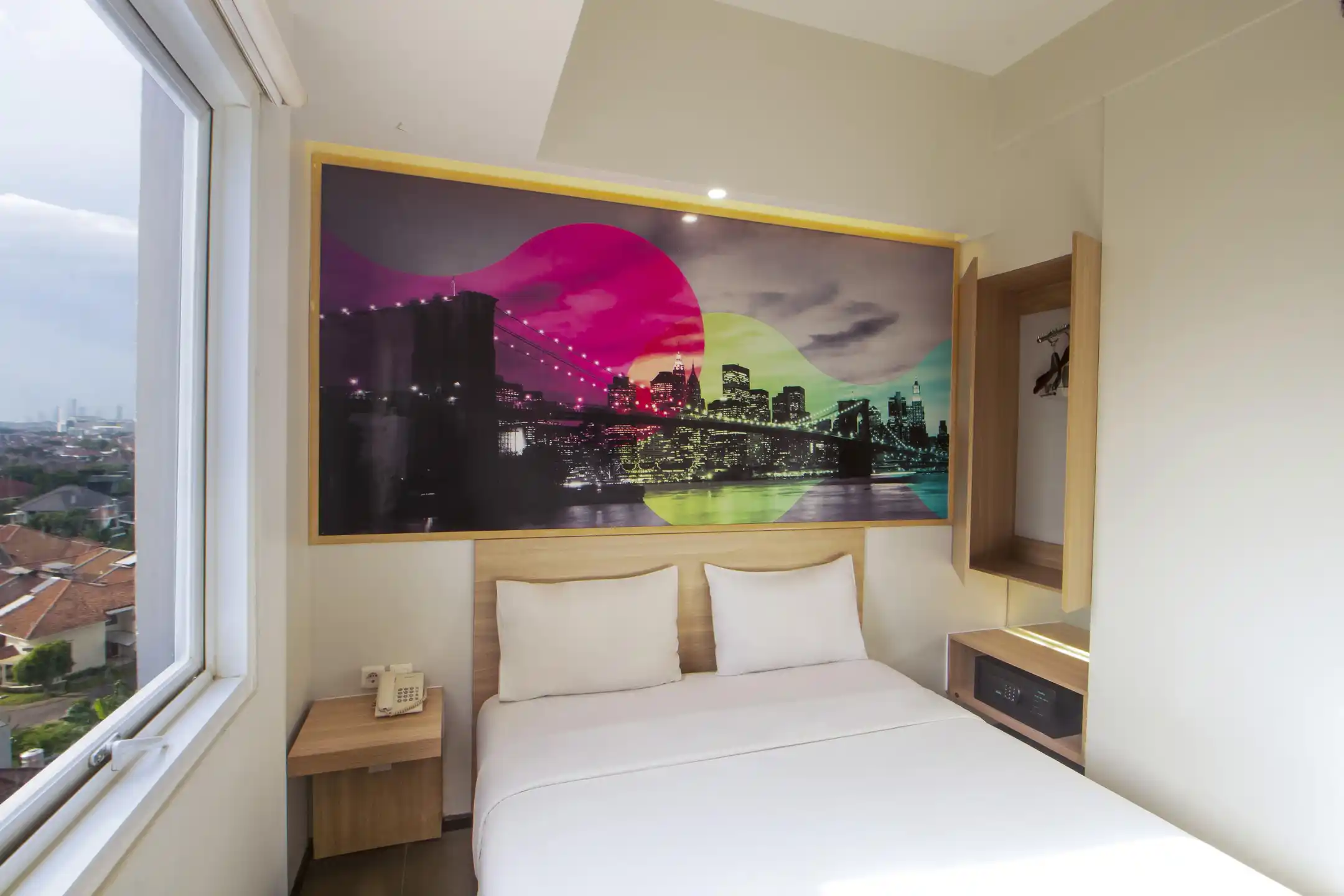 Biz Room view 1