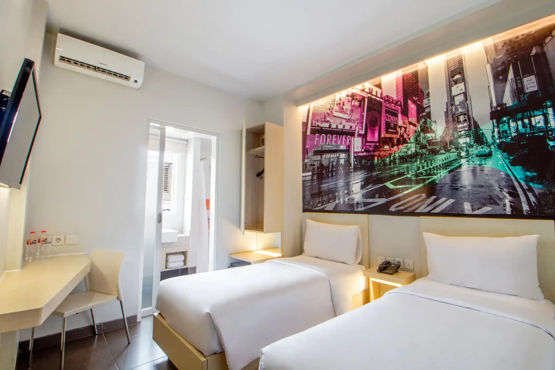 Biz Room 
