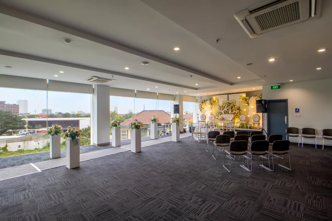Meeting Rooms view 6