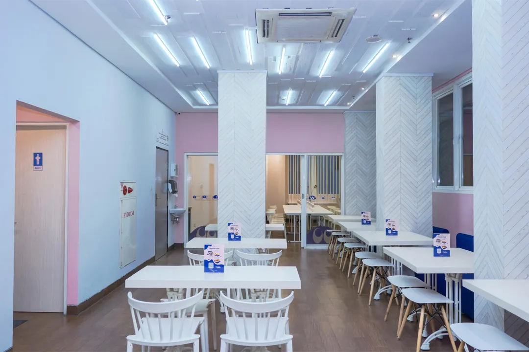 Bar & Resto view 2